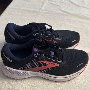 Brooks Women's: Adrenaline GTS 22 Black and Purple Athletic Shoes
